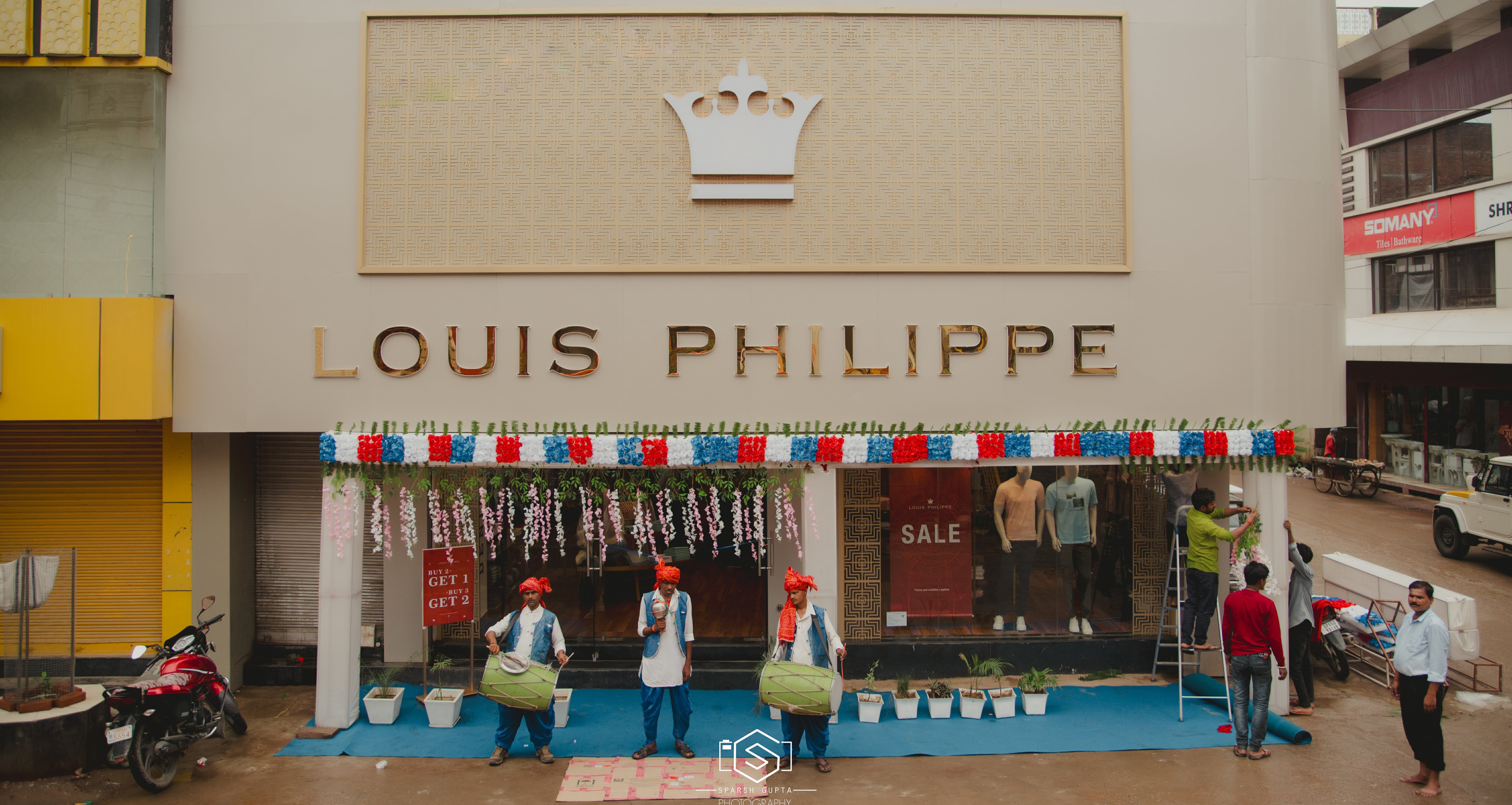 Mirzapur Welcomes Louis Philippe’s 1st Store, Inaugurated by MLA Ratnakar Mishra